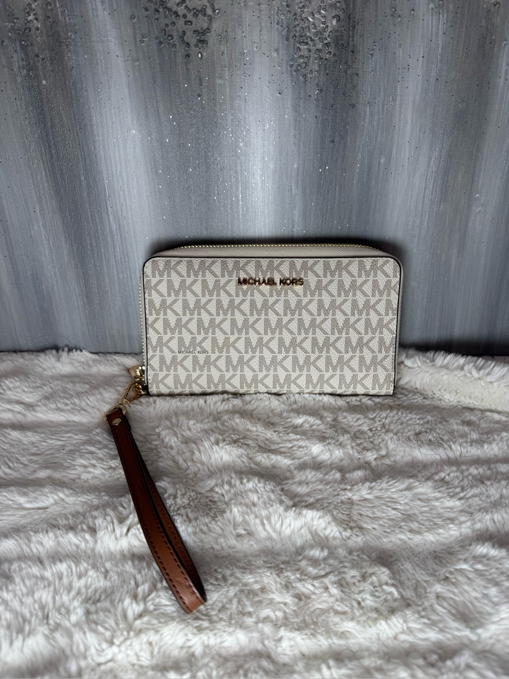 Michael Kors Jet Set Travel Wallet
